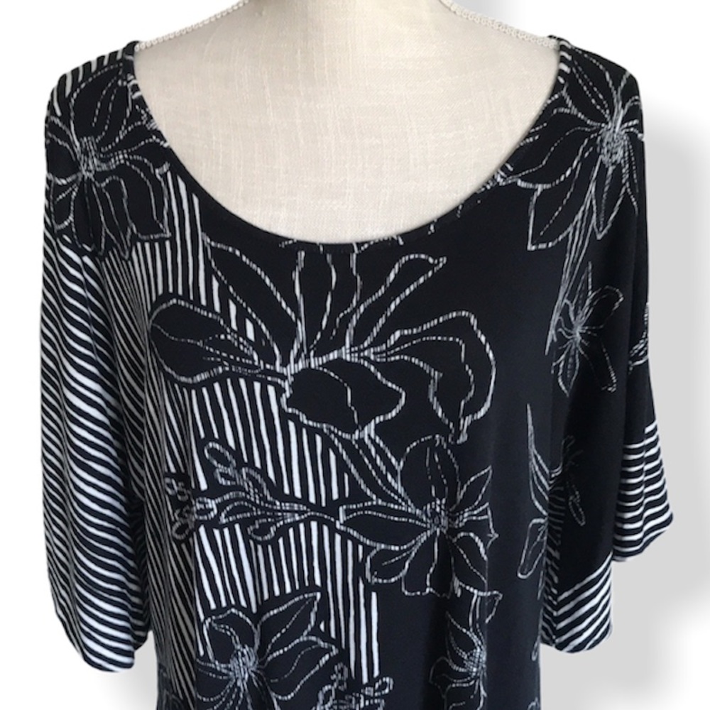 Apt9 Floral Dress Black & White Bell Sleeves Figure Flattering & Forgiving XL